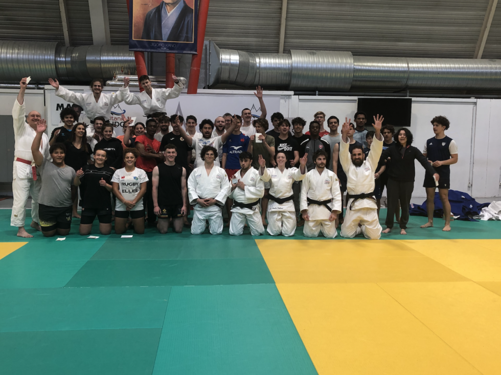 Image de l'actu 'Semaine Olympique & Paralympique 2023 : des lycéens découvrent le judo !'
