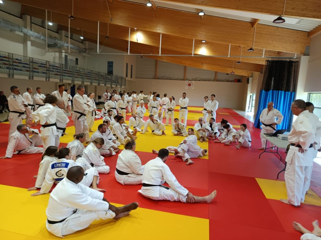 Image de l'actu 'Retour sur les stages régionaux d'arbitrage'